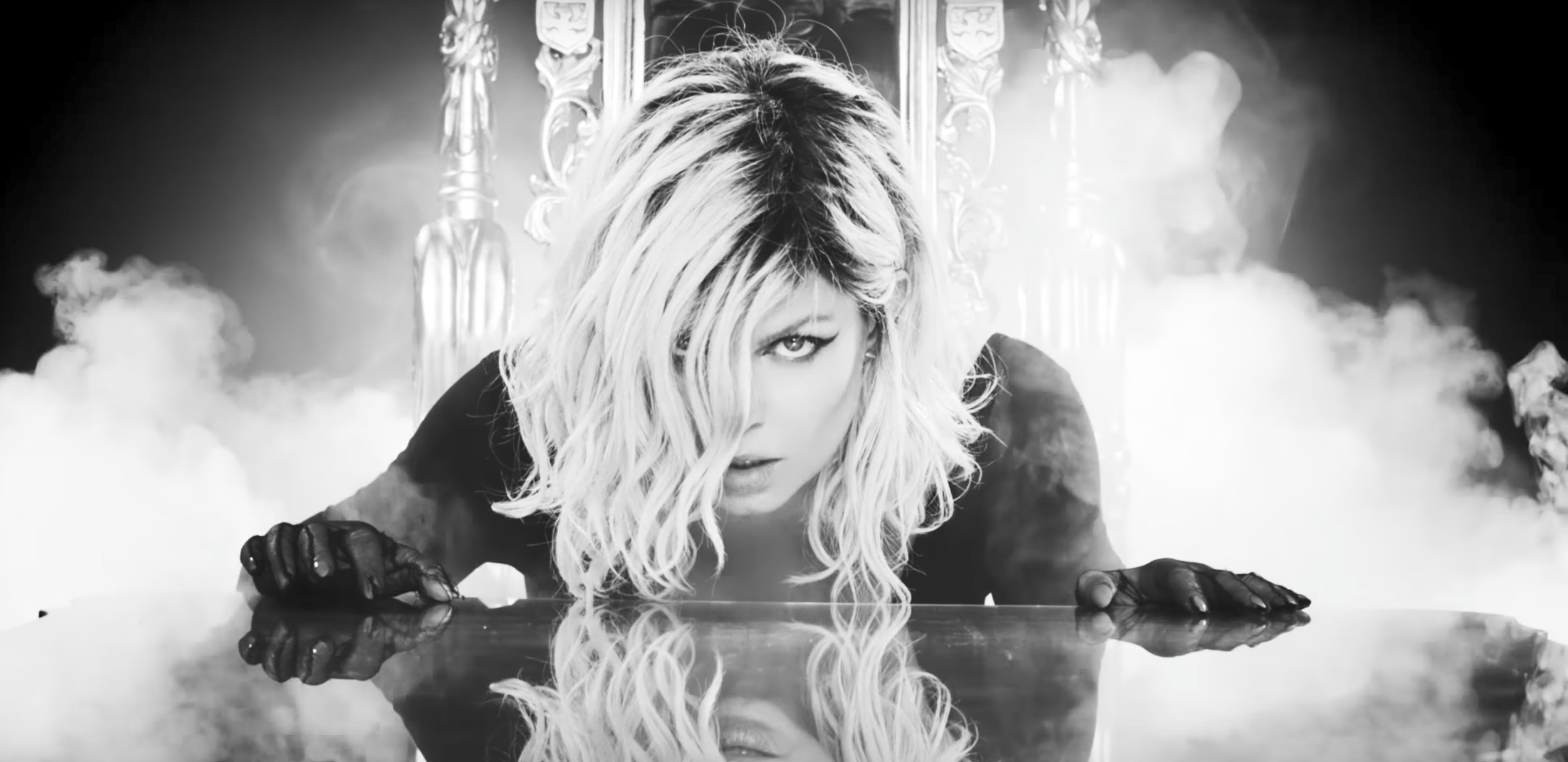 Fergie glamorous. Fergie - Double Dutchess. Ферджи my humps. Doubl;e Dutchess.